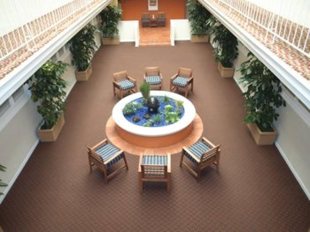 SUITES AT FISHERMANS WHARF 10