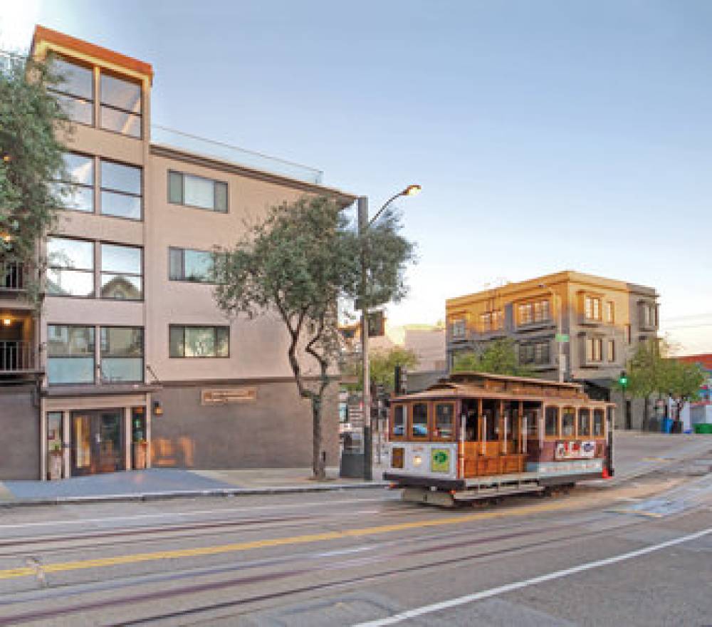 SUITES AT FISHERMANS WHARF 3