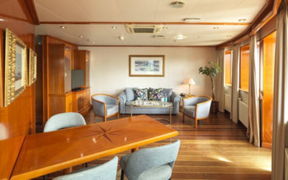 SUNBORN LONDON YACHT HOTEL 6
