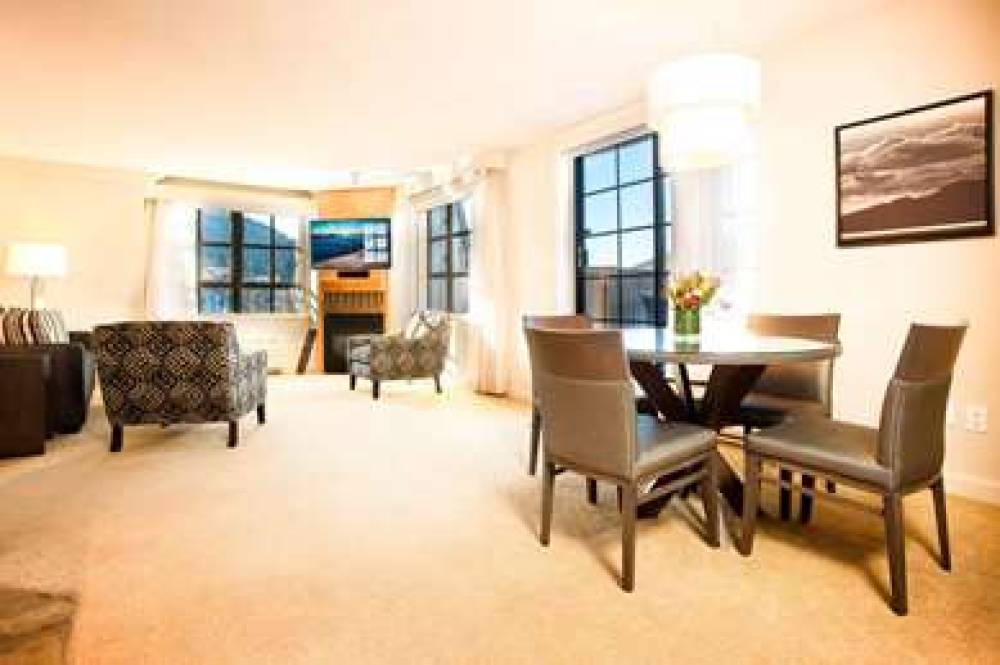 SUNDIAL BOUTIQUE HOTEL 8