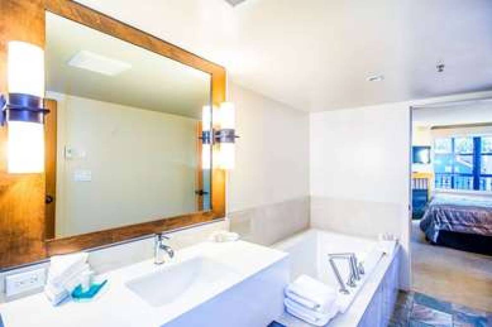 SUNDIAL BOUTIQUE HOTEL 3