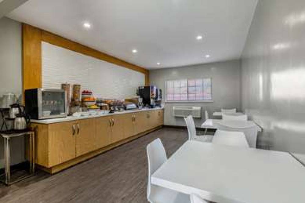 Sunset West Hotel, SureStay Collection By Best Western 10