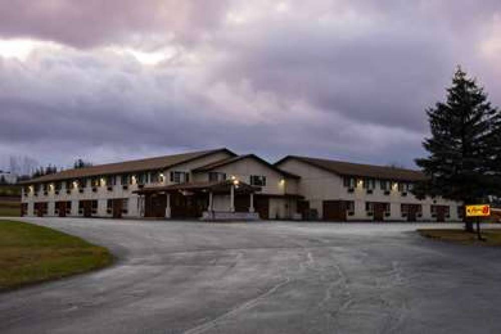 SUPER 8 AMSTERDAM NY 6