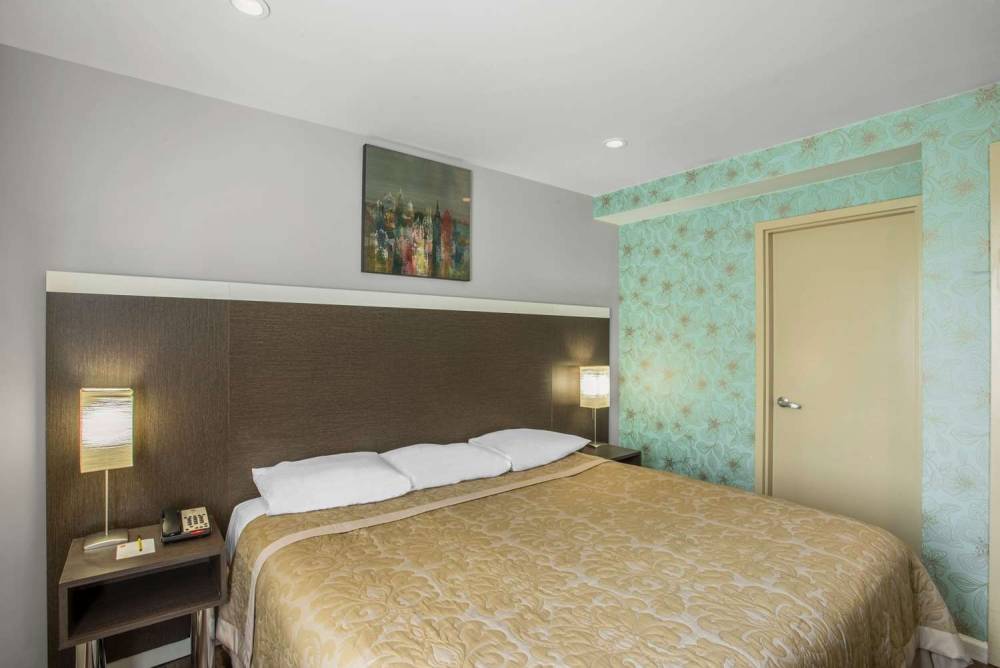 Super 8 Brooklyn / Park Slope Hotel 5