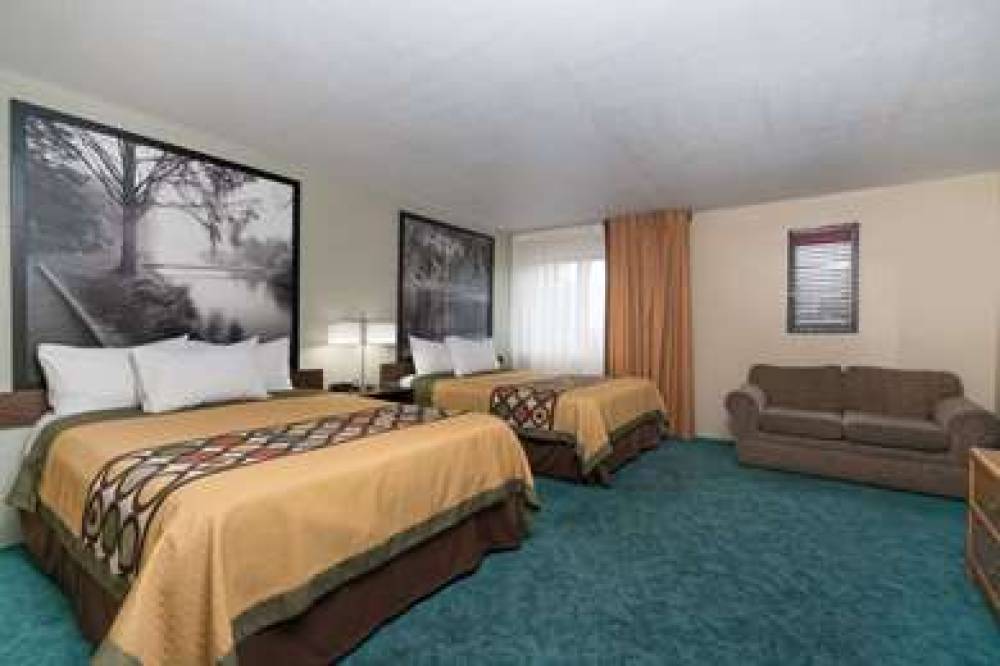 Super 8 By Wyndham Alexandria MN 7