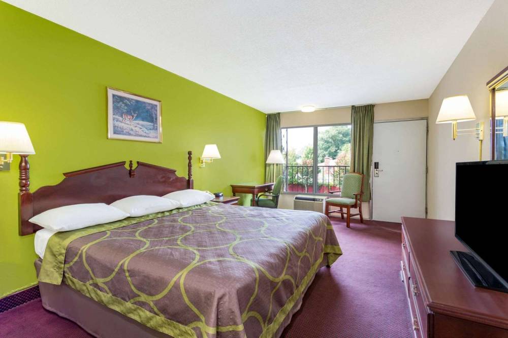 Super 8 By Wyndham Ashland/Richmond 7