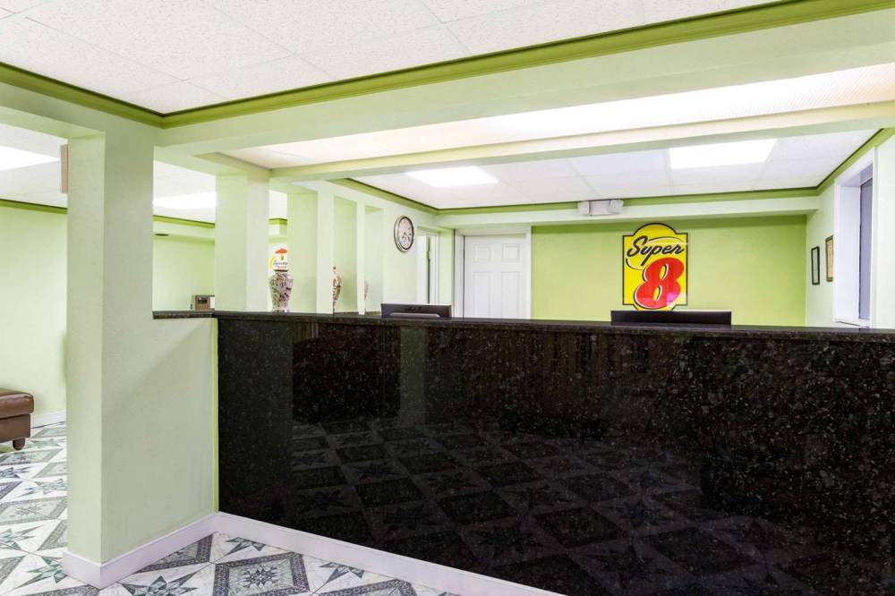 Super 8 By Wyndham Ashland/Richmond 5