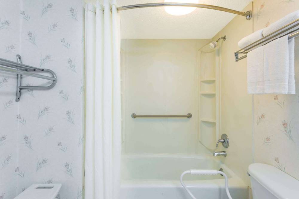 Super 8 By Wyndham Ashland/Richmond 2