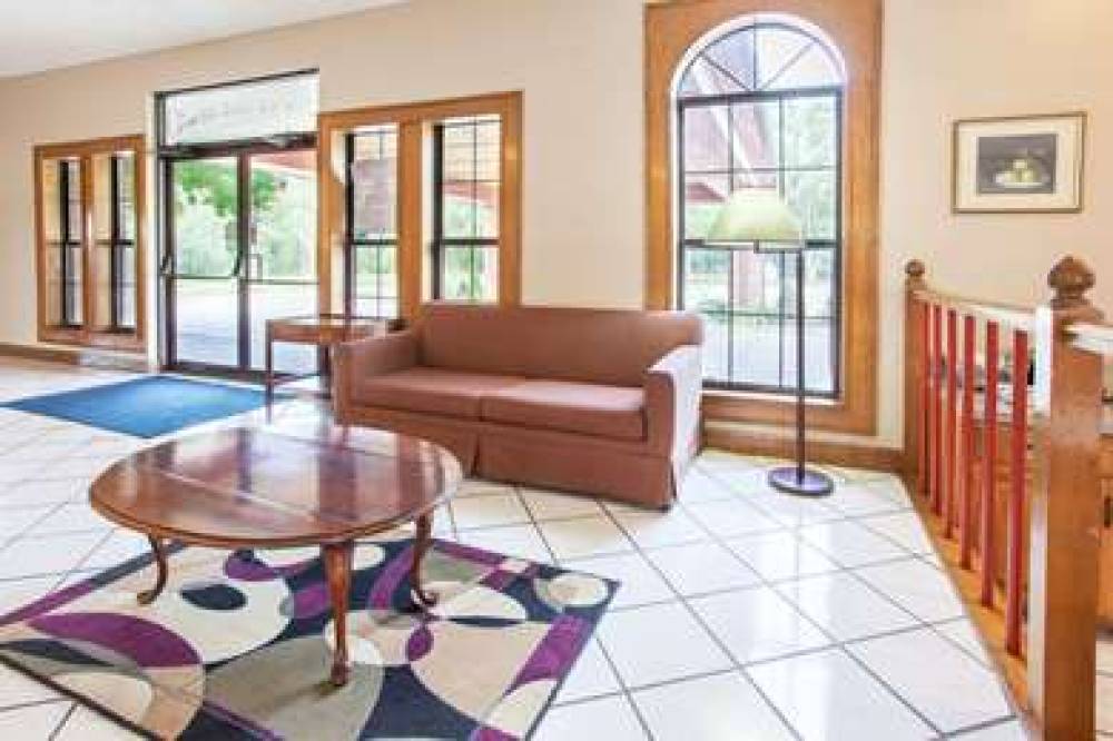 SUPER 8 BY WYNDHAM ATCHISON 8