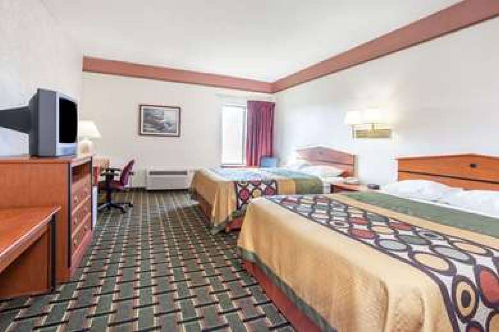 SUPER 8 BY WYNDHAM ATCHISON 1