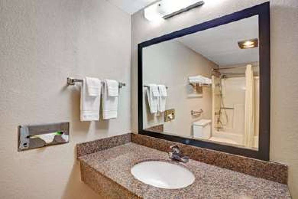 Super 8 By Wyndham Atlanta/Jonesboro Road 5