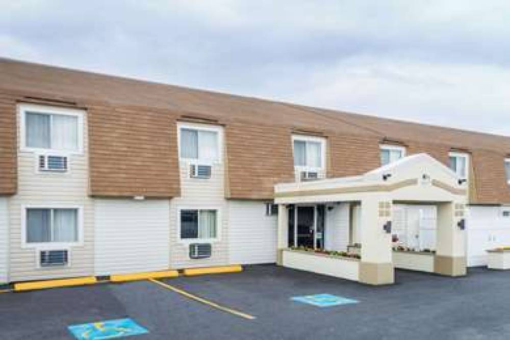 Super 8 By Wyndham Bangor