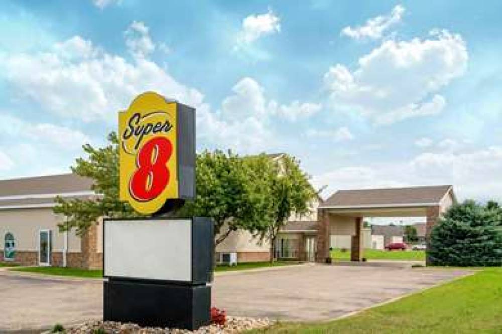 Super 8 By Wyndham Beresford