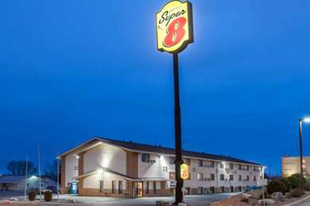 Super 8 By Wyndham Bismarck
