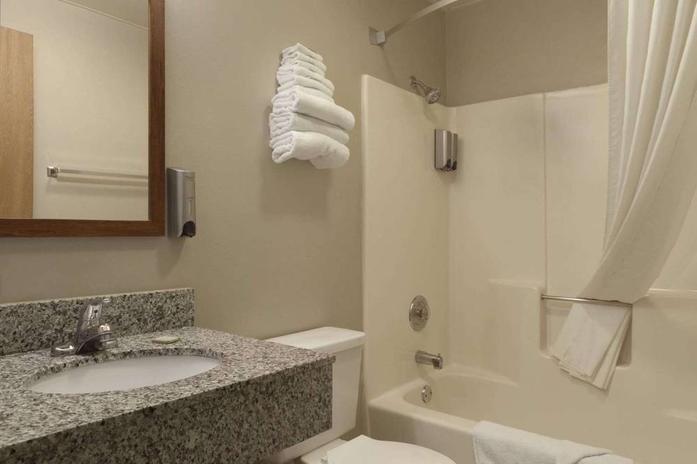 Super 8 By Wyndham Bridgeview/Chicago Area 5