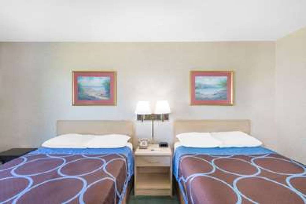 Super 8 By Wyndham Canandaigua 7