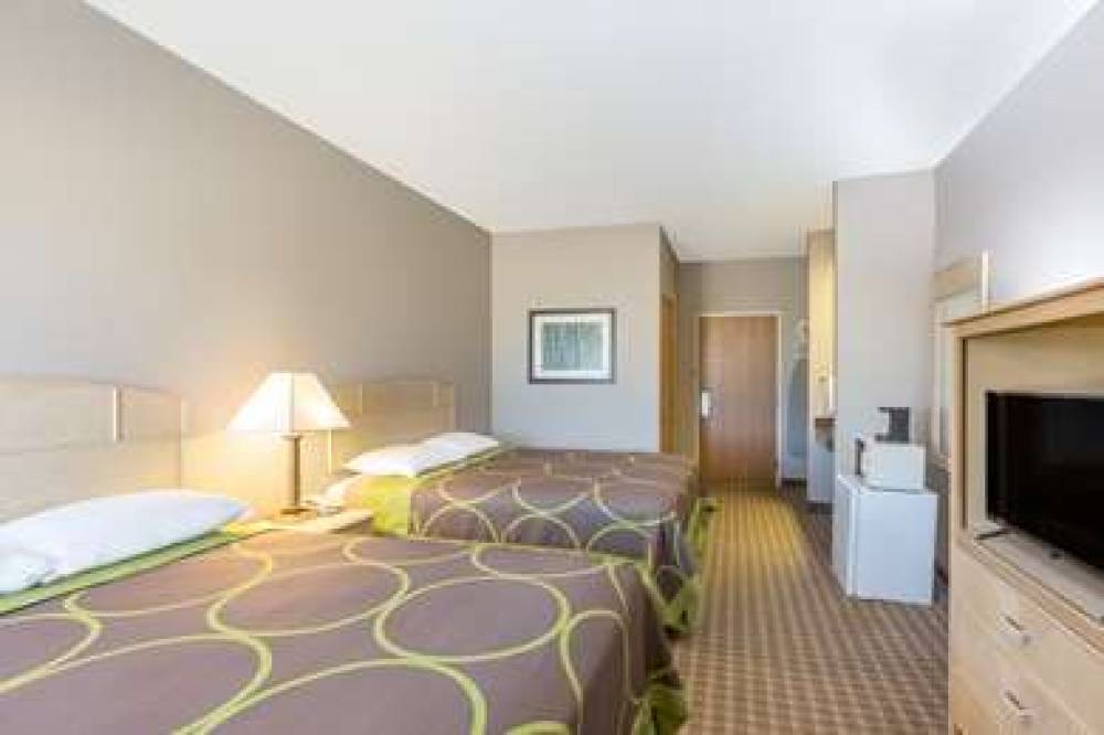 SUPER 8 BY WYNDHAM CARROLL/EAST 10