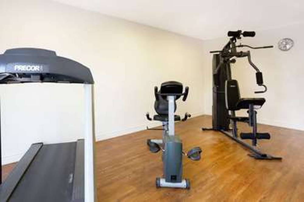 RODEWAY INN AND SUITES CHANDLER - P 5