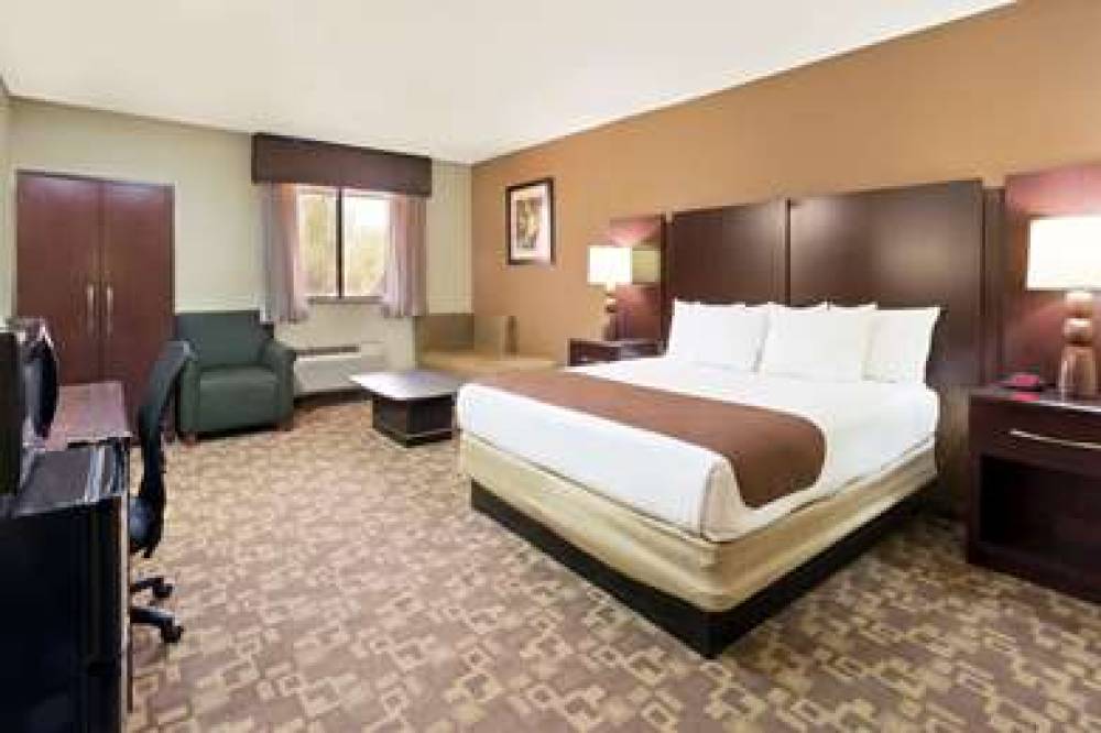 RODEWAY INN AND SUITES CHANDLER - P 10