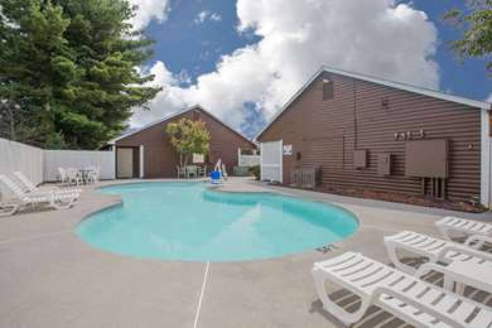 Super 8 By Wyndham Christiansburg 4