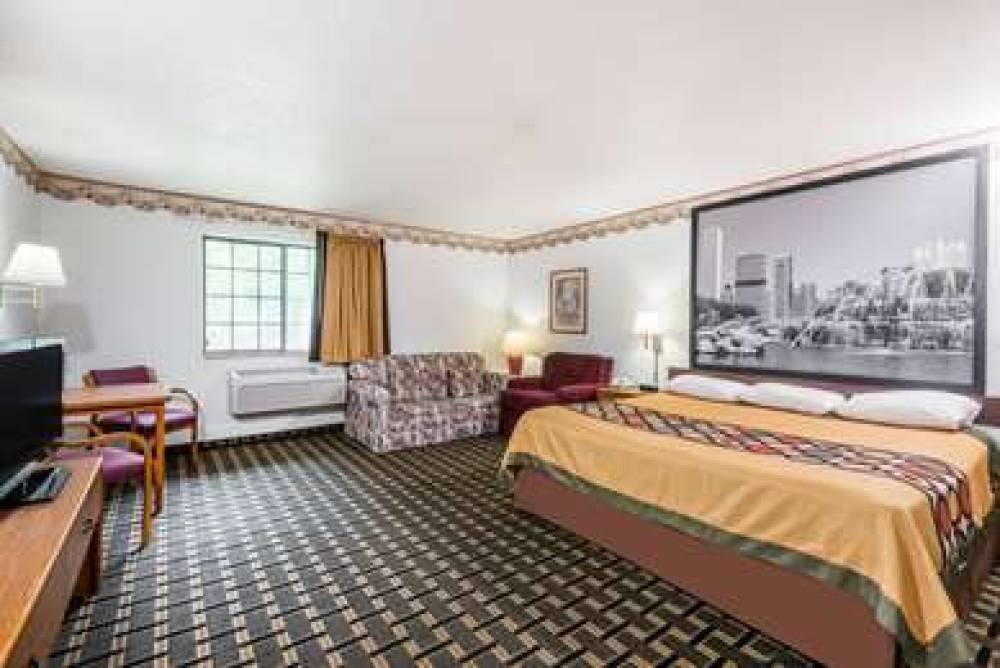 SUPER 8 BY WYNDHAM COSHOCTON ROSCOE 9