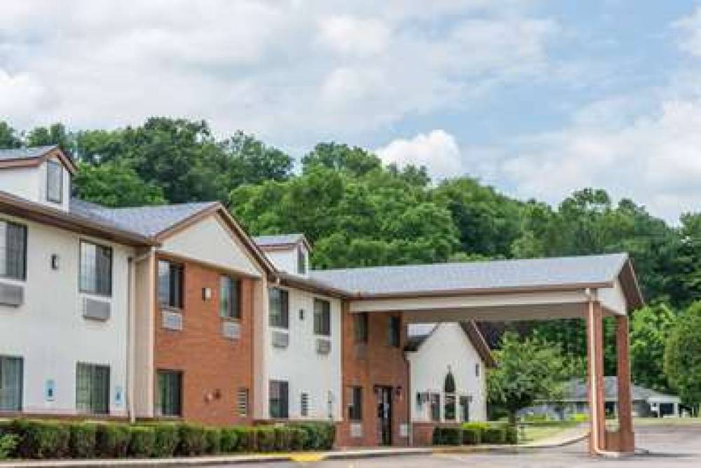 Super 8 By Wyndham Coshocton Roscoe
