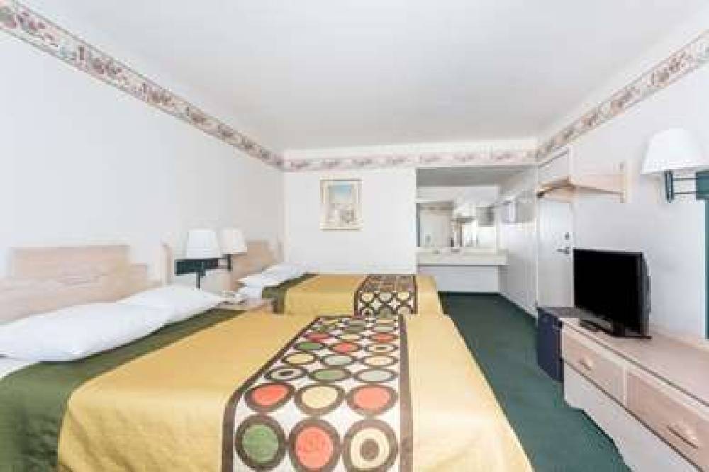 SUPER 8 BY WYNDHAM COTTONWOOD 8