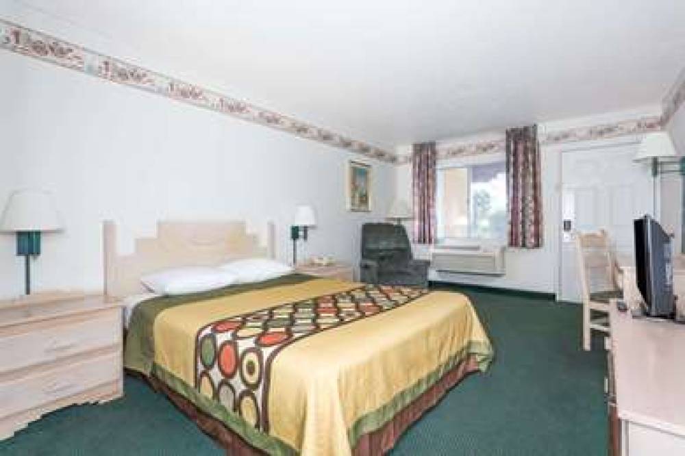 SUPER 8 BY WYNDHAM COTTONWOOD 9