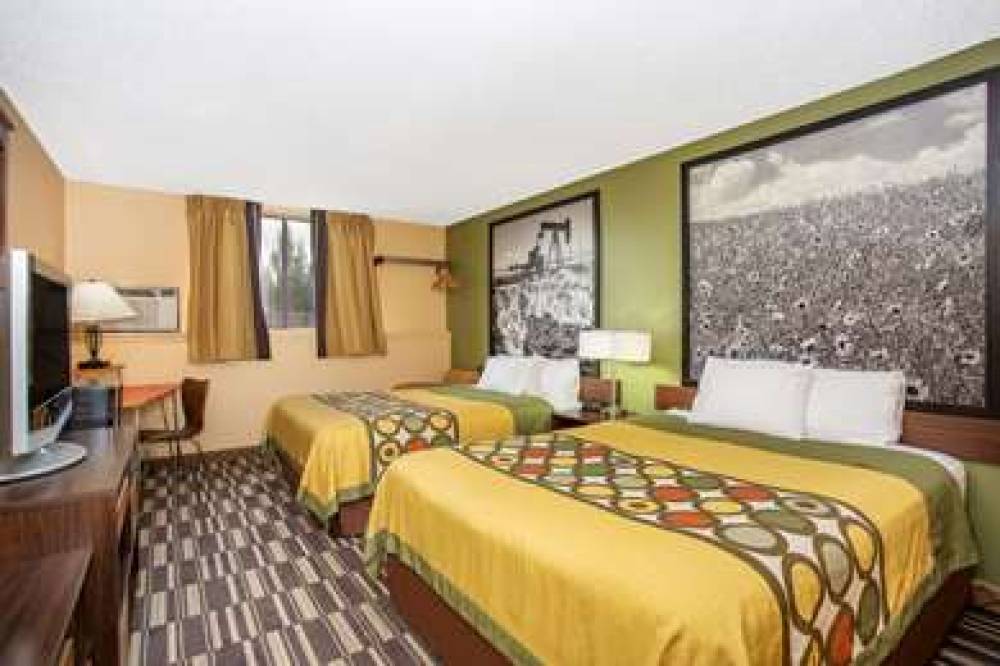 SUPER 8 BY WYNDHAM CRAIG 6