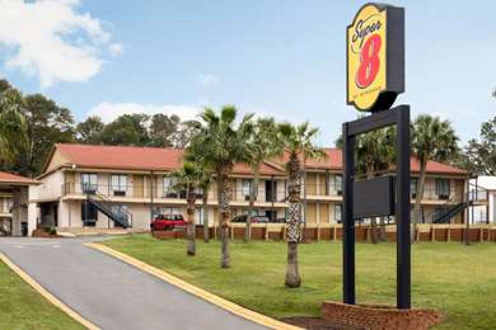 Super 8 By Wyndham Crestview 1