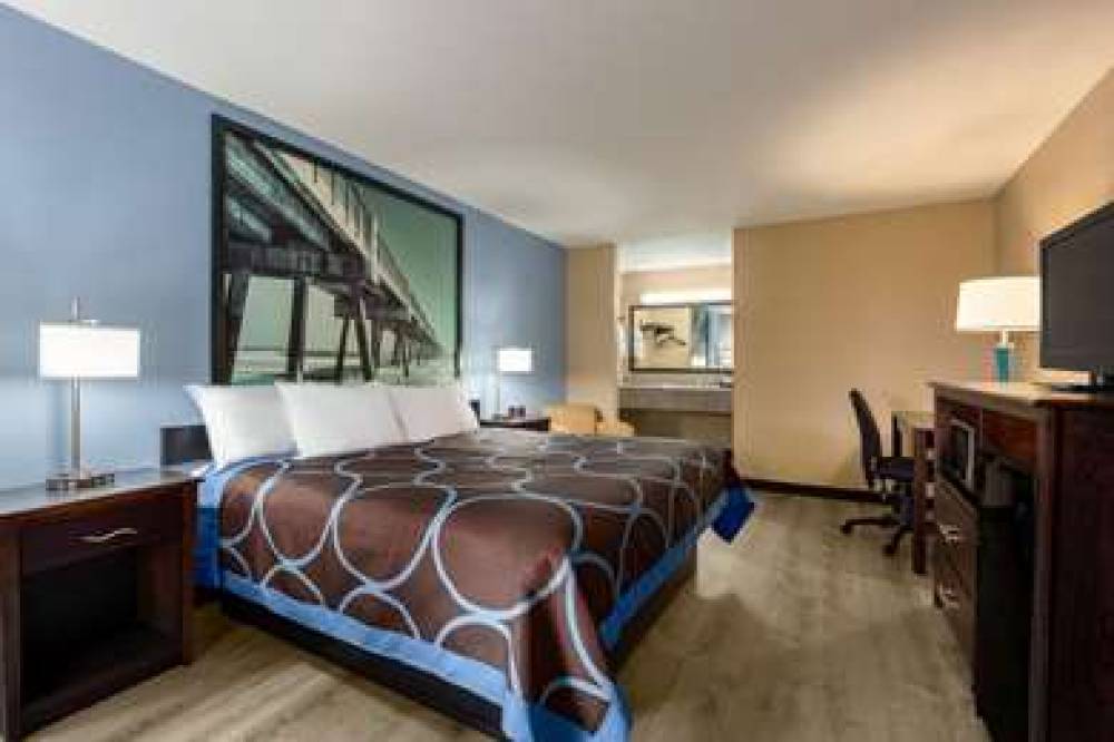 Super 8 By Wyndham Crestview 9