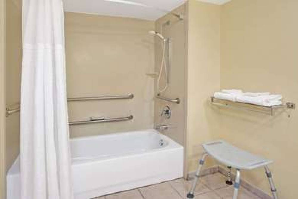 Super 8 By Wyndham Dania/Fort Lauderdale Arpt 6