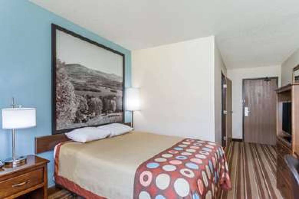 Super 8 By Wyndham Danville VA 6