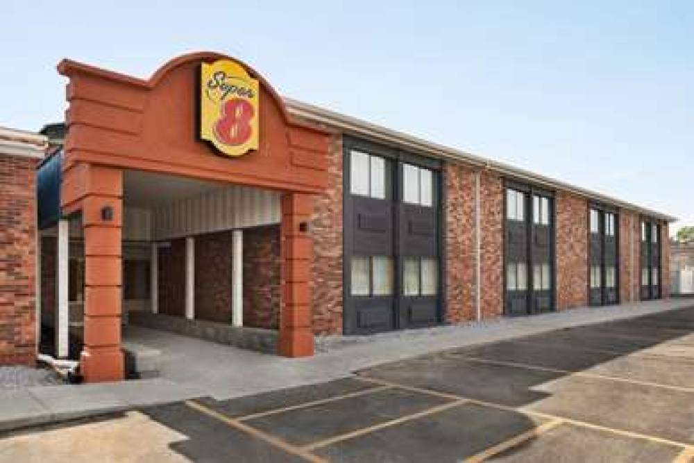 Super 8 By Wyndham Des Moines