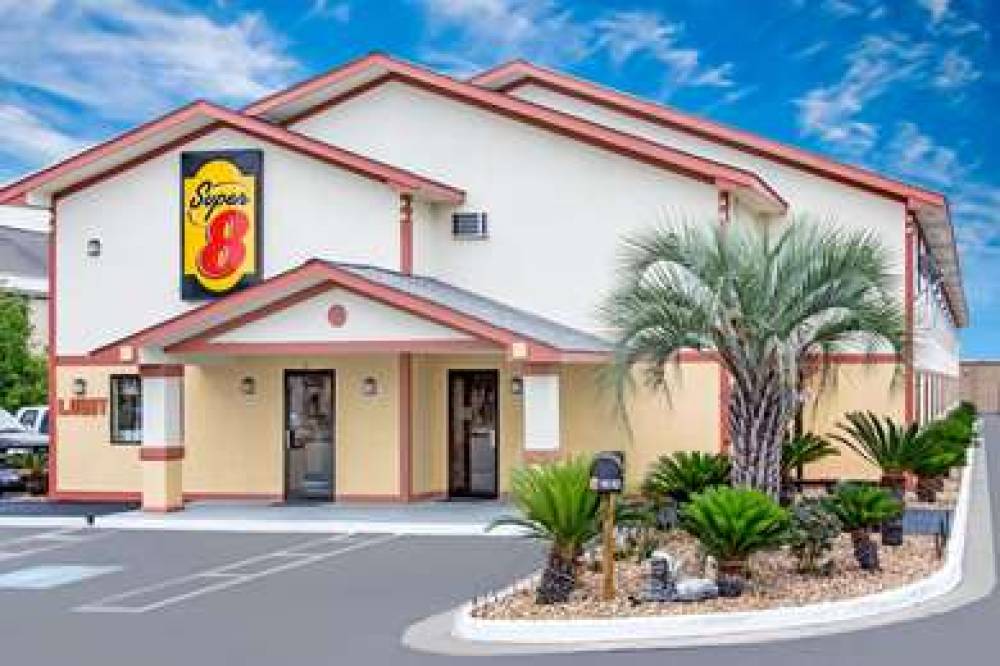 Super 8 By Wyndham Douglas