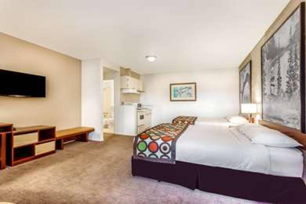 Super 8 By Wyndham Duncan 8