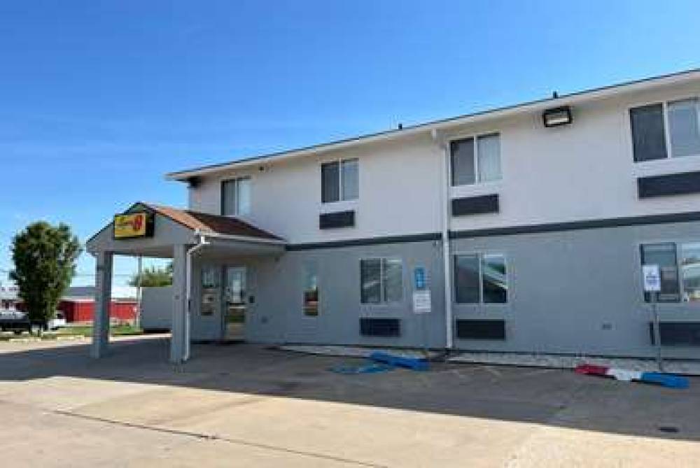 Super 8 By Wyndham Emporia