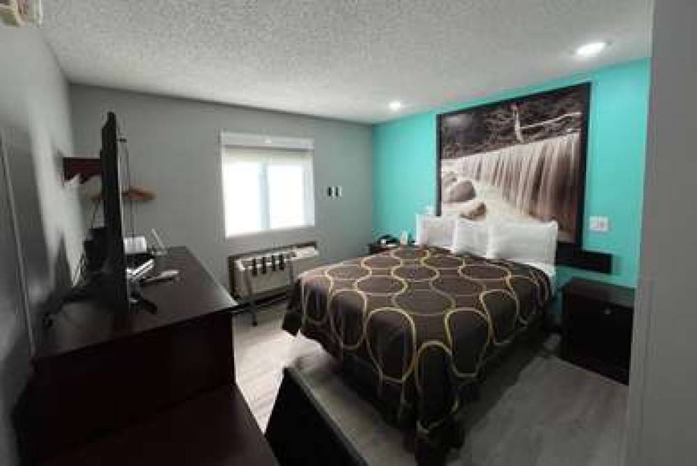 SUPER 8 BY WYNDHAM EMPORIA 2