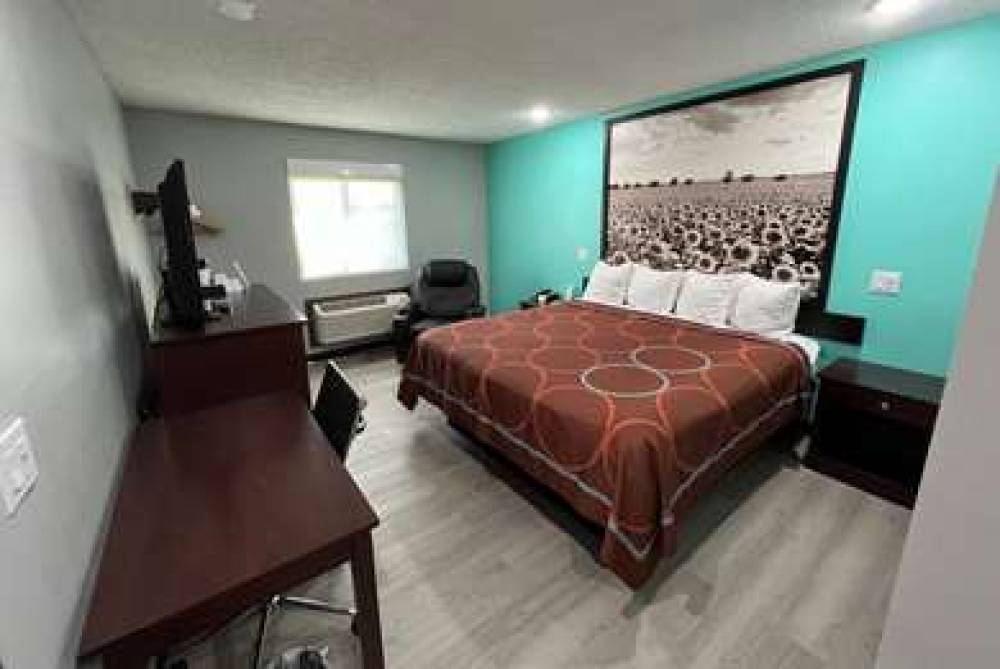 SUPER 8 BY WYNDHAM EMPORIA 6