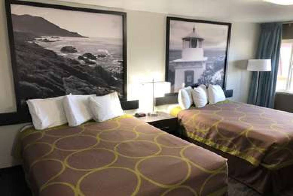 Super 8 By Wyndham Eureka 2