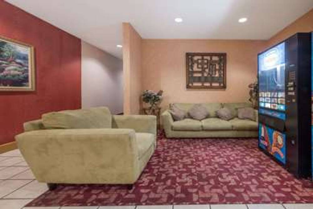 Super 8 By Wyndham Fort Worth South 2