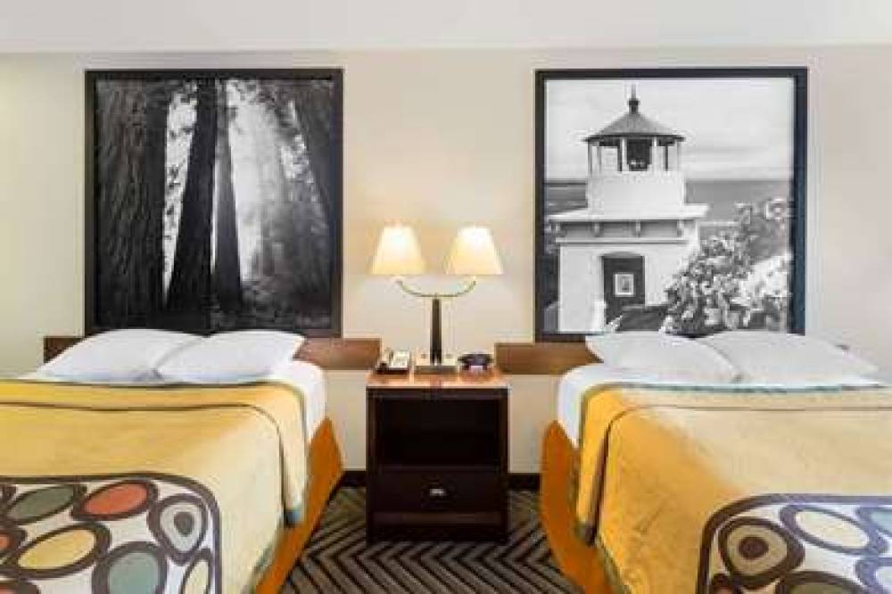 Super 8 By Wyndham Fortuna 8