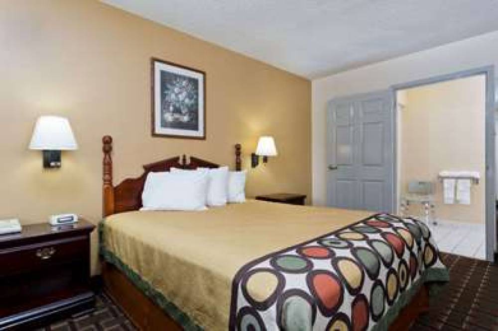SUPER 8 BY WYNDHAM FRANKLIN HWY 31 8