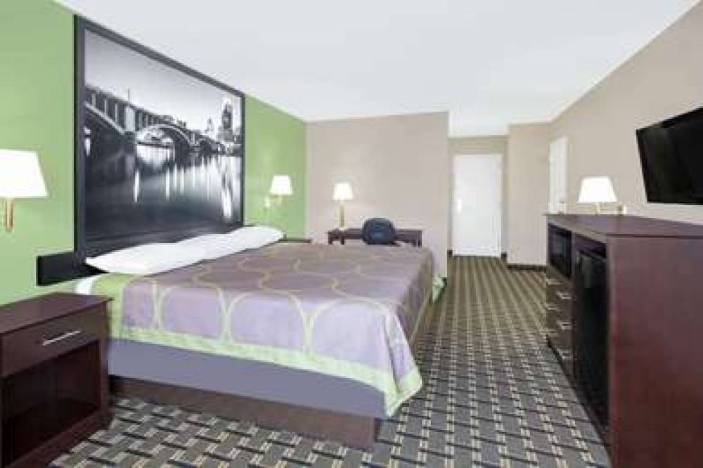 Super 8 By Wyndham Grand Prairie North 9
