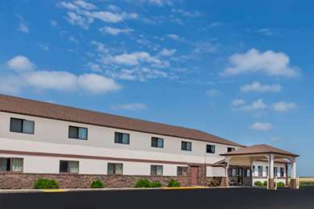 Super 8 By Wyndham Grinnell Ia