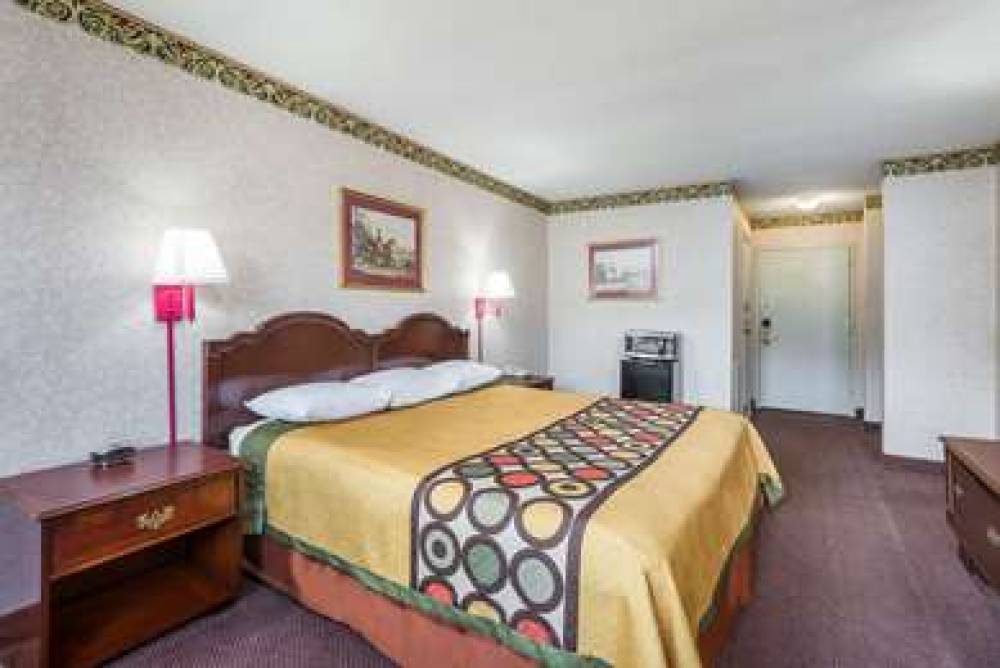 SUPER 8 BY WYNDHAM HANCOCK MD 4