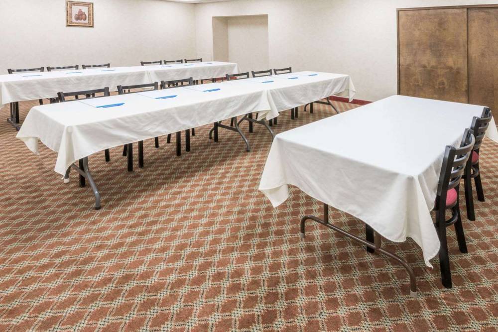 Super 8 By Wyndham Henrietta/Rochester Area 4