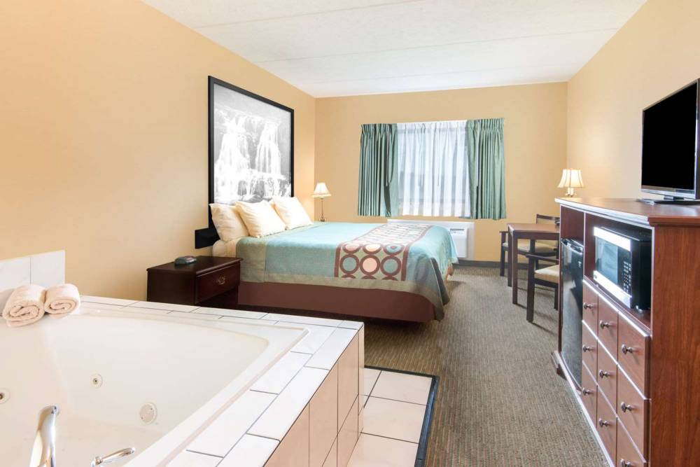 Super 8 By Wyndham Henrietta/Rochester Area 10