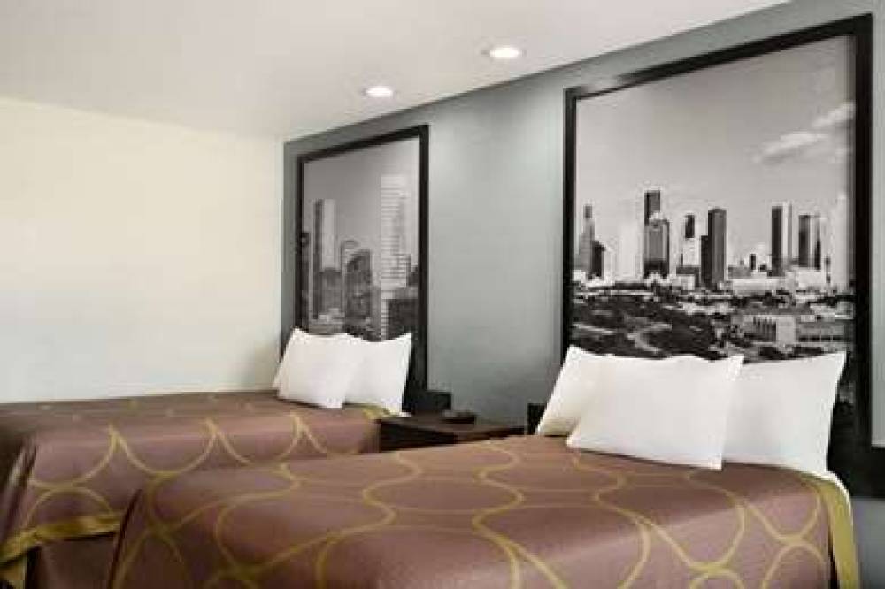 Super 8 By Wyndham Houston/Dtwn/I-610 9