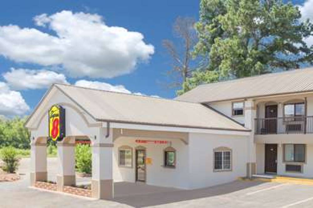SUPER 8 BY WYNDHAM IDABEL 1